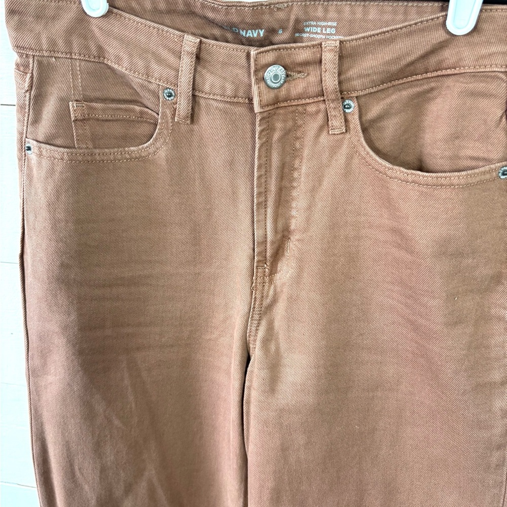Old Navy Extra High Rise Wide Leg Jeans Brown Size 6 Secret Smooth - Picture 2 of 6